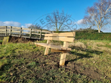 Houten bank 't Veldertje